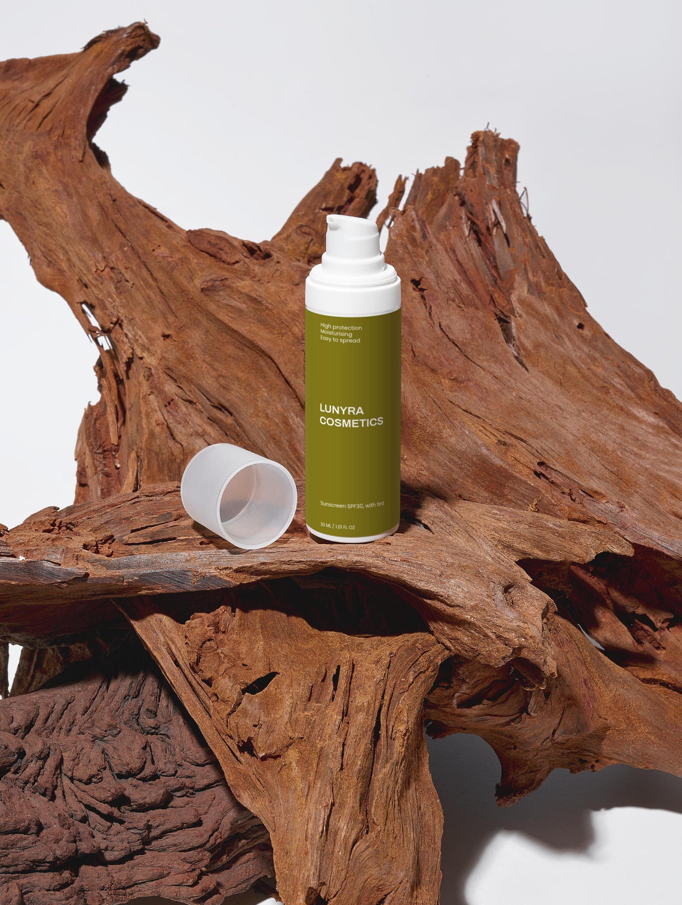 Sunscreen SPF30, with tint Selfnamed